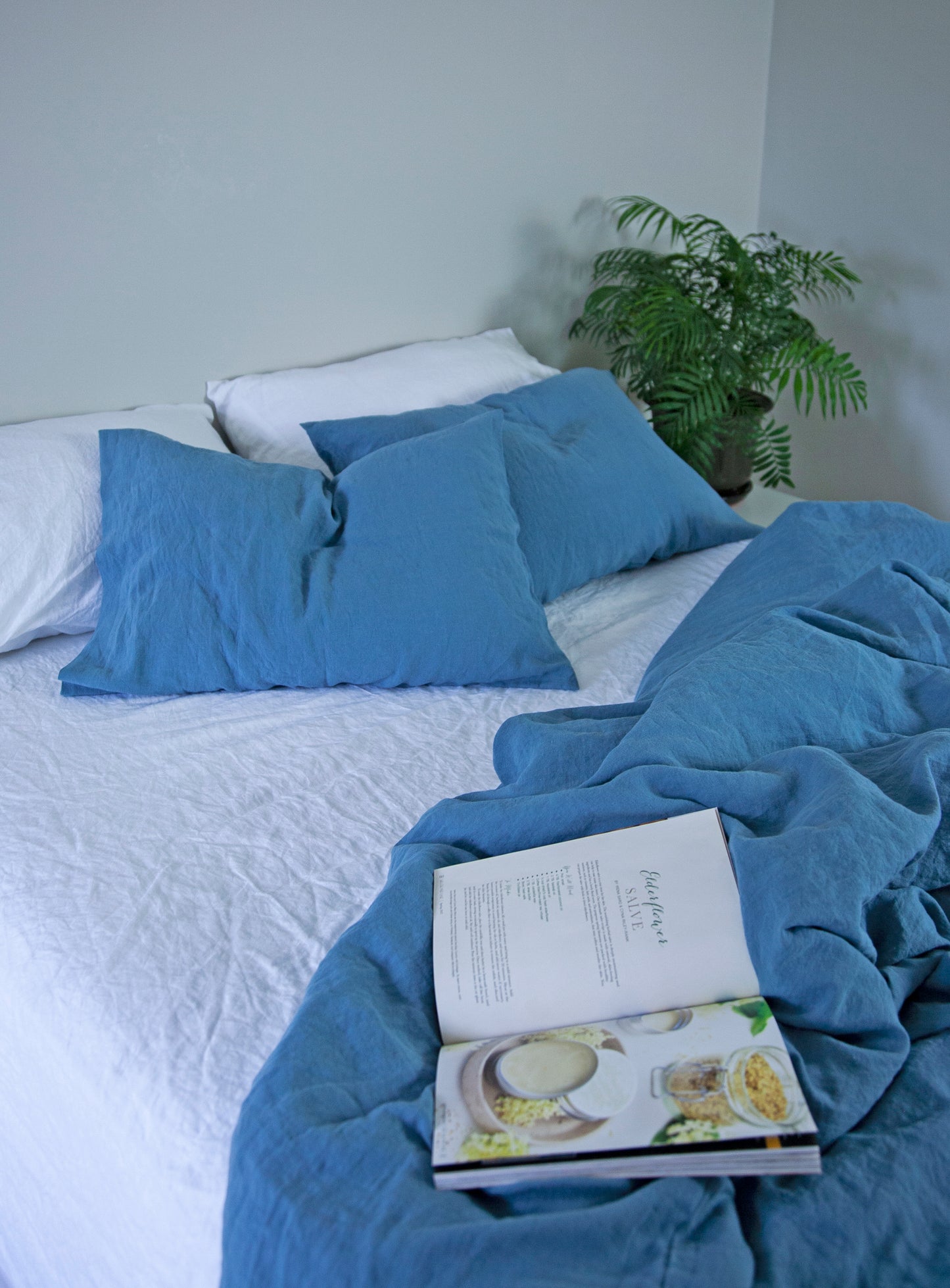 Cal. King Set Duvet + Pillowcases - choose colour in drop down