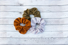 Load image into Gallery viewer, Linen Scrunchie with Bow
