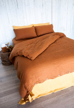 Load image into Gallery viewer, Tobacco Set Duvet + 2 Pillowcases
