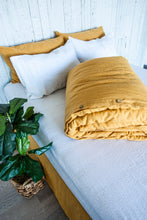 Load image into Gallery viewer, Sunflower Yellow Set Duvet + 2 Pillowcases
